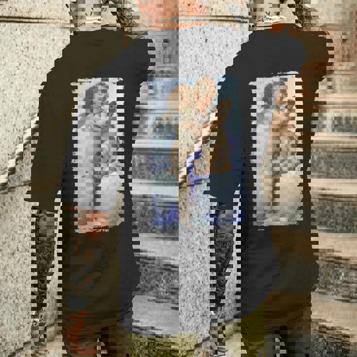 キスエンジェルズ ファーストキス 絵画 天使 キス キューピッド ラブ メンズTシャツ バックプリント 彼への贈り物