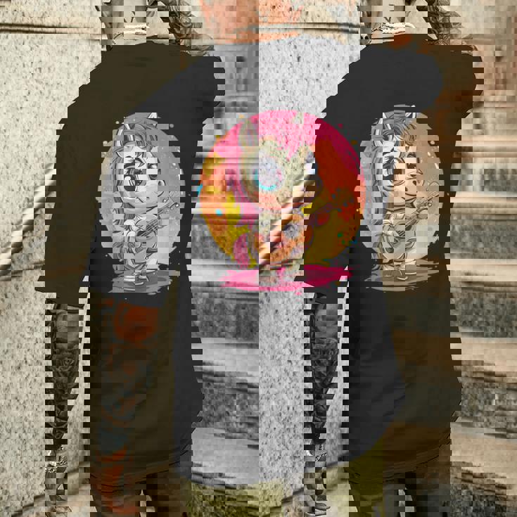 ギターを持った愛らしいポニー メンズTシャツ バックプリント 彼への贈り物