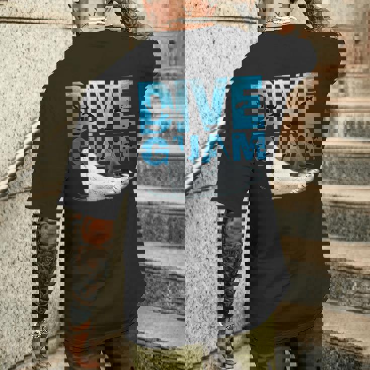 グアムマンタでのダイビング メンズTシャツ バックプリント 彼への贈り物