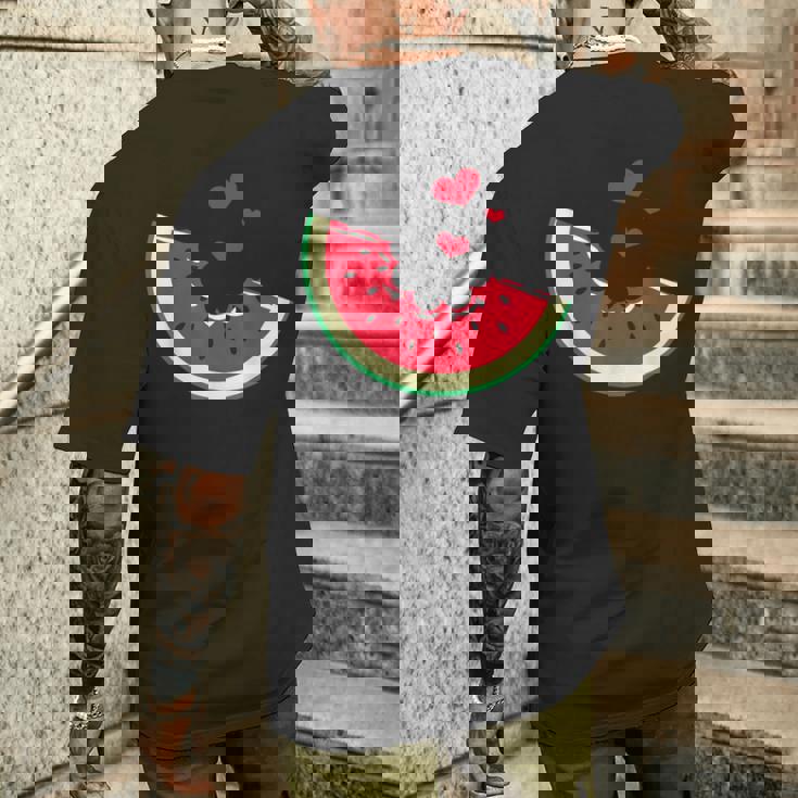 スイカ スライス メロン 夏休み シーズン フルーツ愛好家 メンズTシャツ バックプリント 彼への贈り物