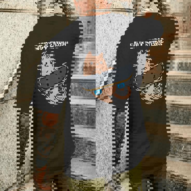 スケートボード猫sk8スケートボードで保存 メンズTシャツ バックプリント 彼への贈り物