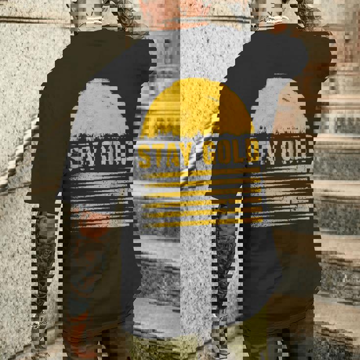 ステイゴールド 太陽 レトロ風 ストライプ 力強さ メンズTシャツ バックプリント 彼への贈り物