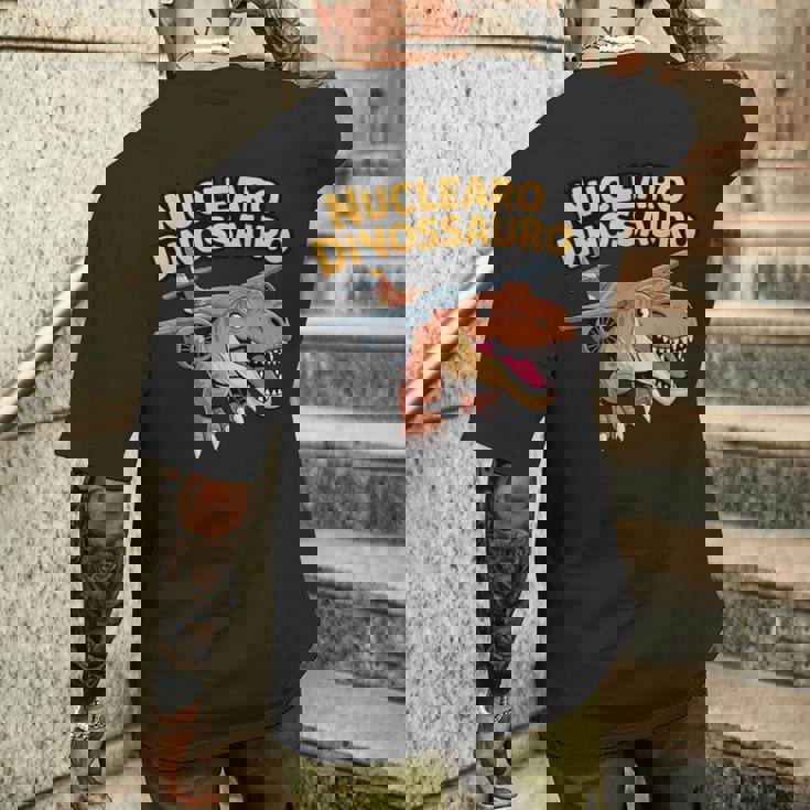 ヌクレアーロ ディノサウロ ウイルス イタリアン ブレイン ミーム メンズTシャツ バックプリント 彼への贈り物