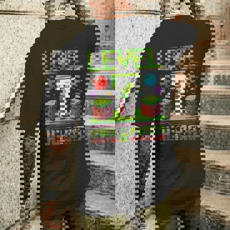 バースデーボーイシャツ レベル7 ロック解除 7歳の誕生日 男の子 メンズTシャツ バックプリント 彼への贈り物