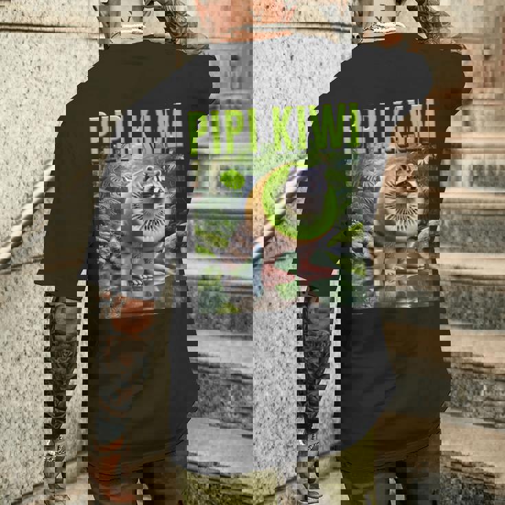 ピピ キウイ アライグマ Ai モンスター イタリアン ブレイン ロット ボーイ ミーム ジョーク メンズTシャツ バックプリント 彼への贈り物