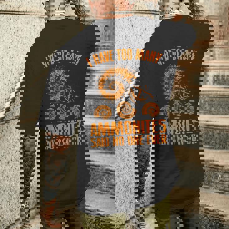 ファニー アンモナイト 化石ギフト メンズ レディース クールな貝殻 ラブ メンズTシャツ バックプリント 彼への贈り物