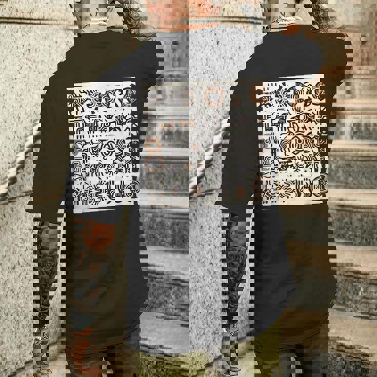 ペトログリフロックの彫刻ネイティブアメリカン メンズTシャツ バックプリント 彼への贈り物