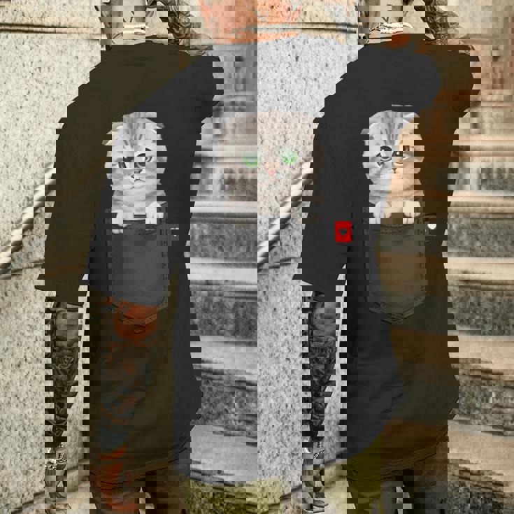 ポケットに入ったスコティッシュフォールド猫 のぞくかわいい子猫 メンズTシャツ バックプリント 彼への贈り物