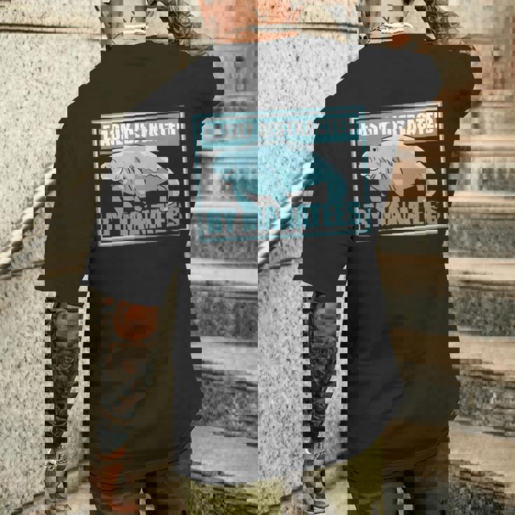 マナティーに気を取られる かわいいマナティー 面白い 海の動物 メンズTシャツ バックプリント 彼への贈り物