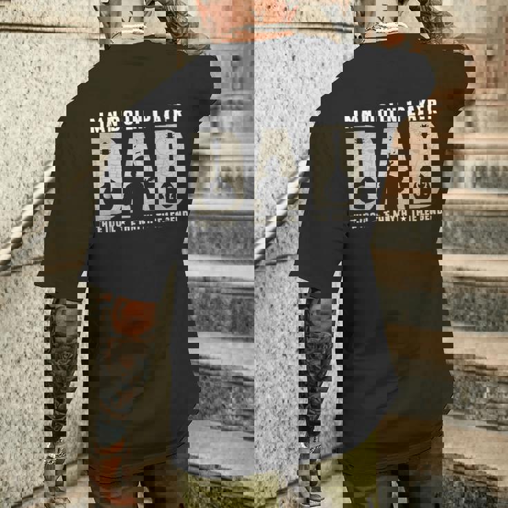 マンドリン奏者 お父さん アイドル ブルーグラス 音楽 マンドリン奏者 メンズTシャツ バックプリント 彼への贈り物