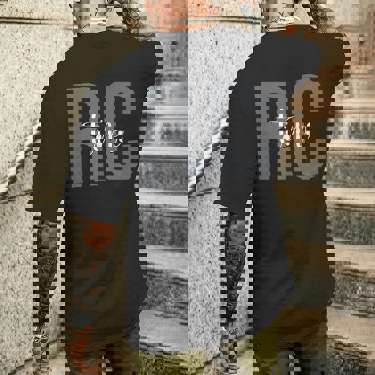 ラジコン カー愛好家 ラジコンカーレース メンズTシャツ バックプリント 彼への贈り物