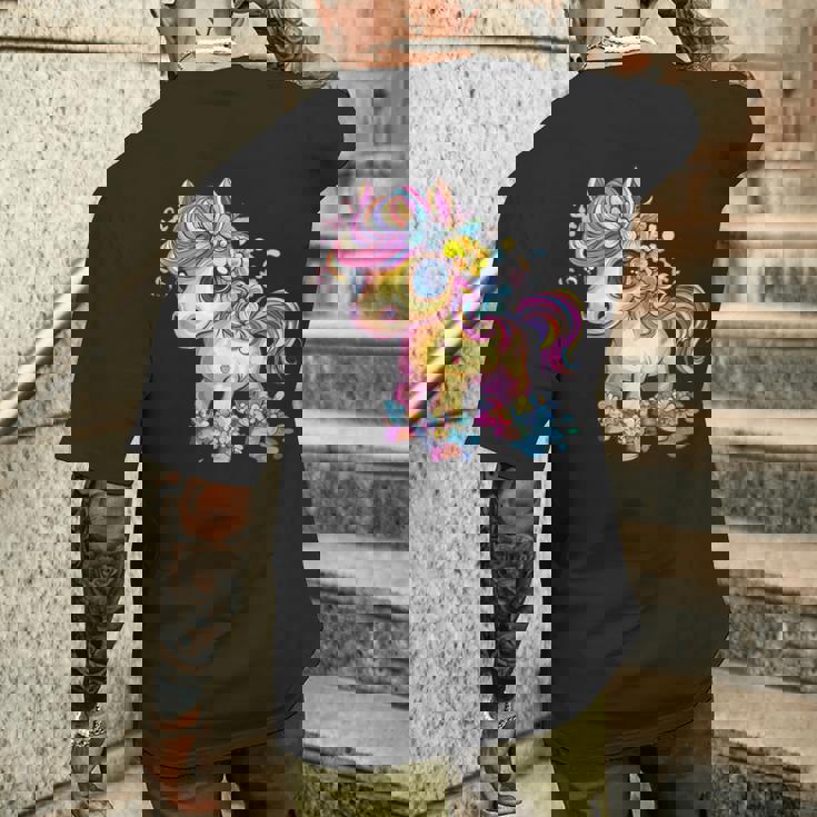 レインボーフラワーマジックのかわいいポニー。 メンズTシャツ バックプリント 彼への贈り物