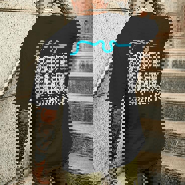 ロンドン、「サウスバンク」の「テムズ川」地図のロンドンお土産 メンズTシャツ バックプリント 彼への贈り物