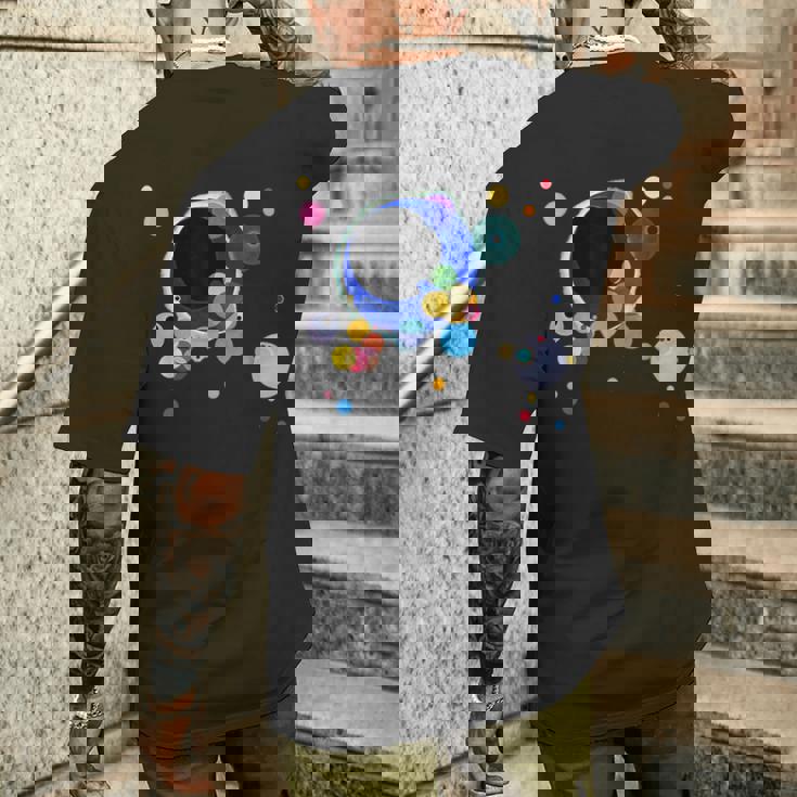 ワシリー・カンディンスキーによるいくつかの円 1926 メンズTシャツ バックプリント 彼への贈り物