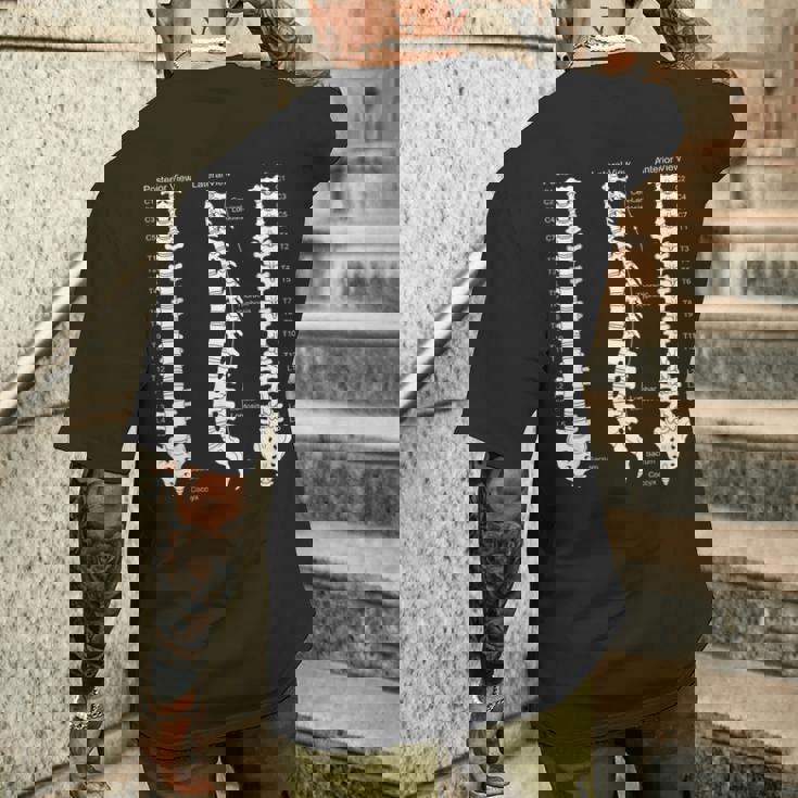 人間の脊椎解剖学カイロプラクティック図 メンズTシャツ バックプリント 彼への贈り物