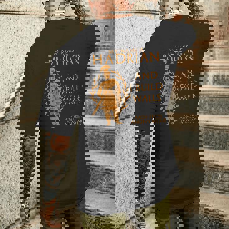 古代ローマ 皇帝ハドリアヌス 建築家 匿名 面白い メンズTシャツ バックプリント 彼への贈り物