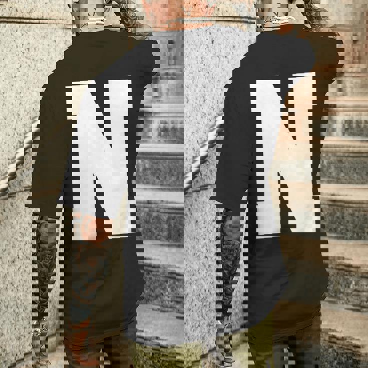 大文字nアルファベットモノグラムイニシャル メンズTシャツ バックプリント 彼への贈り物