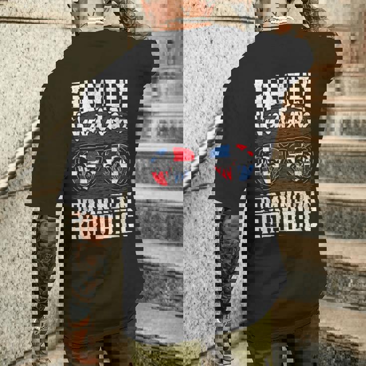 家族旅行 ドミニカ共和国 休日 バケーション トリップ ドミニカ共和国 メンズTシャツ バックプリント 彼への贈り物