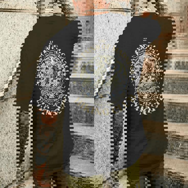 山岳狂気ラブクラフトハイキングとクトゥルフ・ミスカトニック メンズTシャツ バックプリント 彼への贈り物