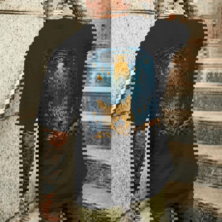 猫 自撮り Ufo エジプトの神々の行列 ラーの神話の目 メンズTシャツ バックプリント 彼への贈り物