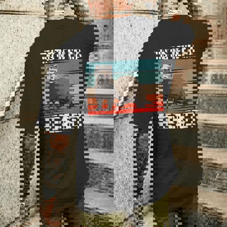 私はフェレット ハロウィン ペットオーナー フェレット メンズTシャツ バックプリント 彼への贈り物