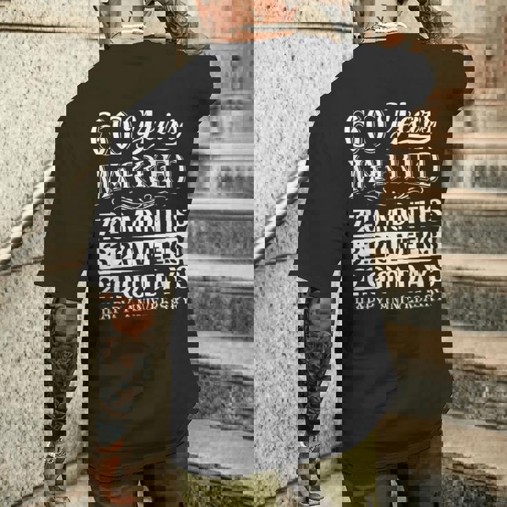 結婚60年-結婚60周年おめでとう メンズTシャツ バックプリント 彼への贈り物