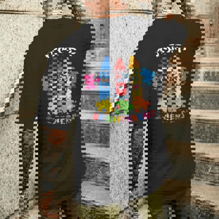 自閉症の認識 違ってもいい 自閉症の青 メンズTシャツ バックプリント 彼への贈り物