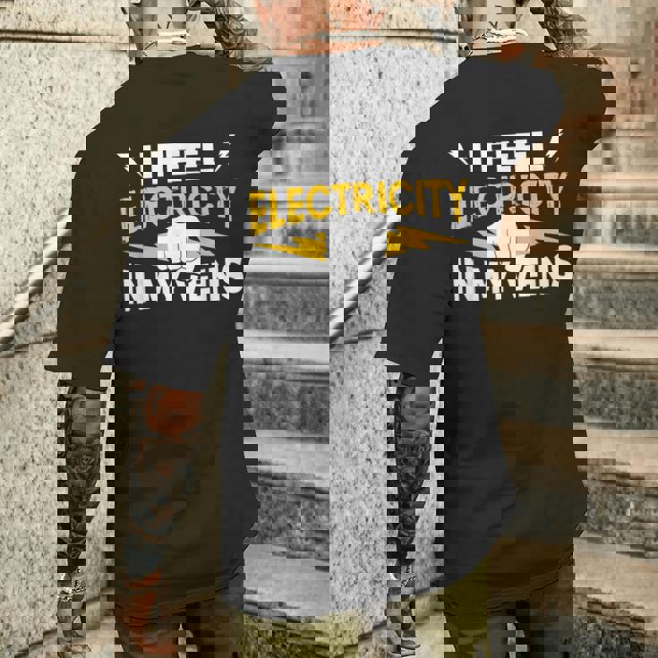 血管に電気を感じる 電気工事士 メンズTシャツ バックプリント 彼への贈り物