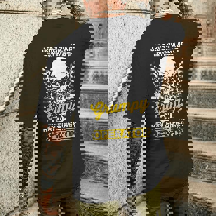 重機オペレーター 重機オペレーター メンズTシャツ バックプリント 彼への贈り物