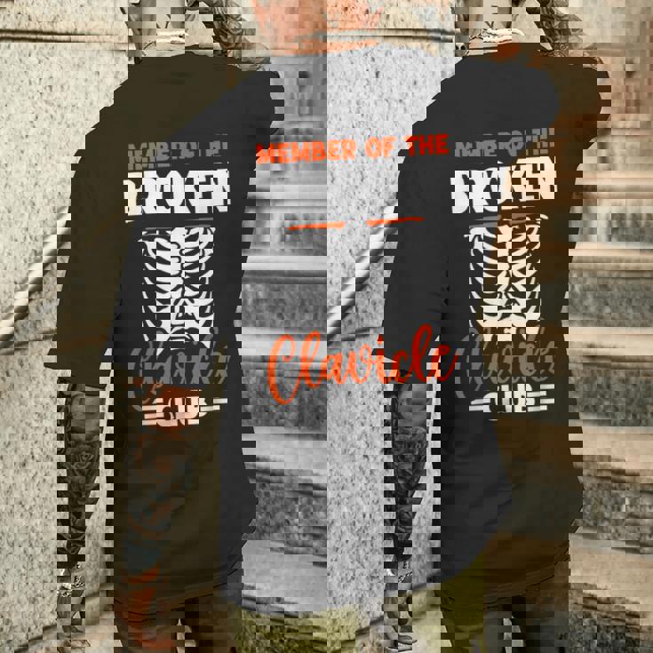 鎖骨骨折クラブのメンバー 手術 鎖骨 リカバリー サポート 鎖骨骨折 メンズTシャツ バックプリント 彼への贈り物