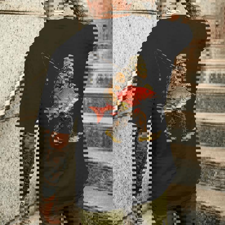 鯛 ビッグフット フィッシャーマン 海水釣り サスカッチ メンズTシャツ バックプリント 彼への贈り物