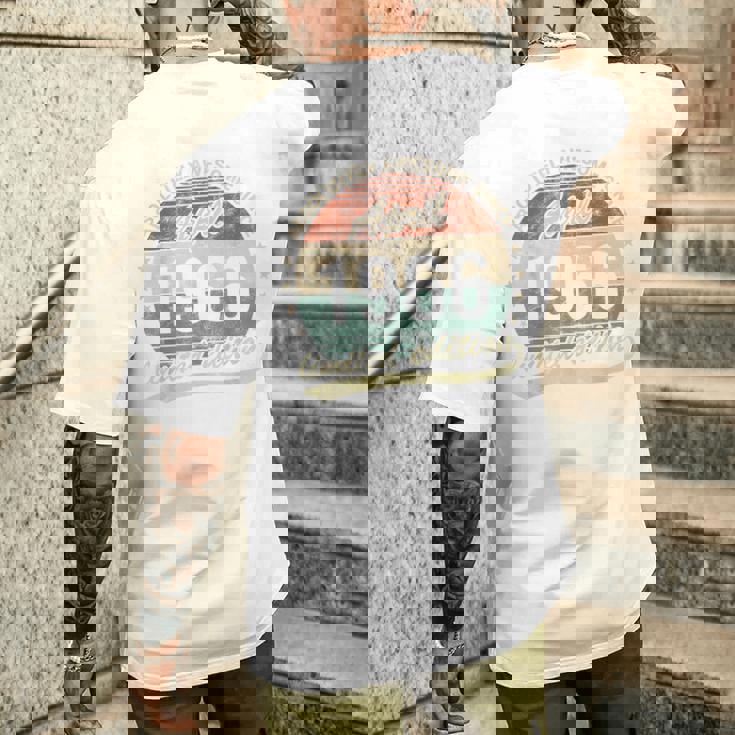 60歳の誕生日 1966年4月から絶対に素晴らしいヴィンテージ。 メンズTシャツ バックプリント 彼への贈り物