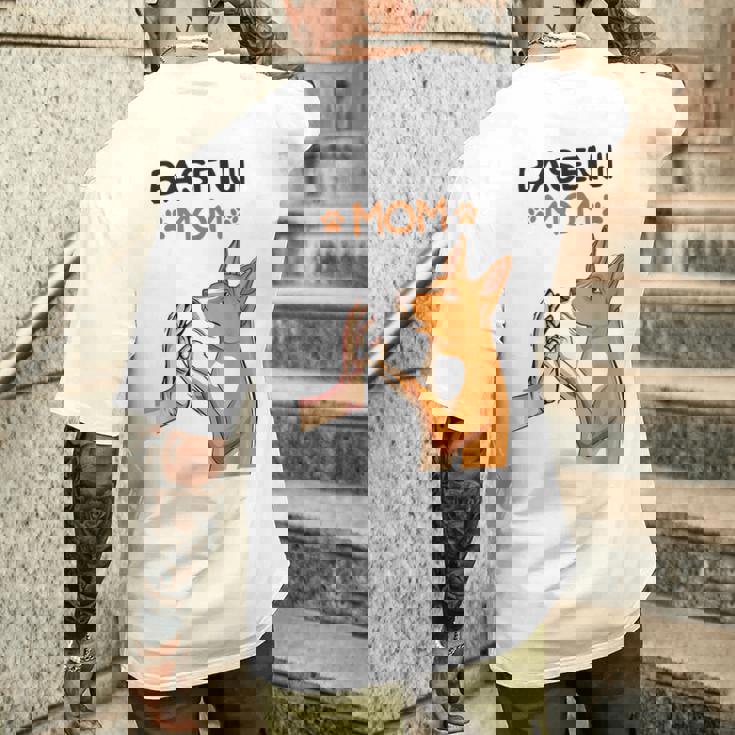 バセンジーママ犬愛好家 メンズTシャツ バックプリント 彼への贈り物