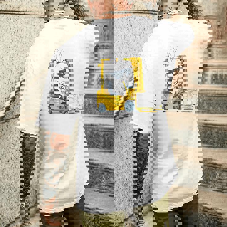 フォークリフト オペレーター フォークリフト ドライバー 物流 うさぎ イースター メンズTシャツ バックプリント 彼への贈り物