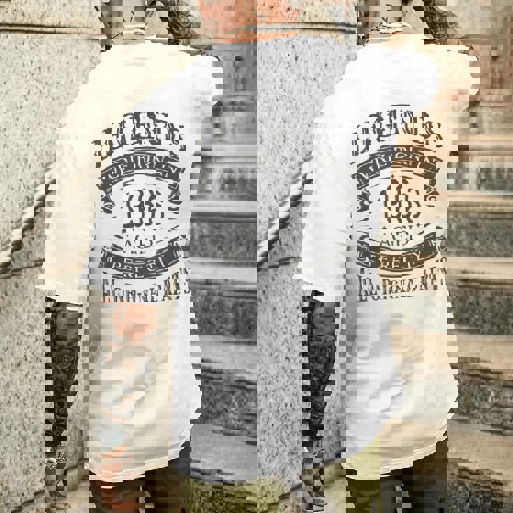 レジェンドは1966年に誕生し、すべてのオリジナルパーツを完璧に熟成させました。 メンズTシャツ バックプリント 彼への贈り物