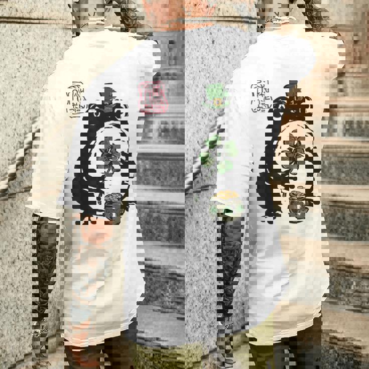 不機嫌そうなカエル 面白い 聖パトリックデー クローバーリーフ アニメ 日本語 メンズTシャツ バックプリント 彼への贈り物