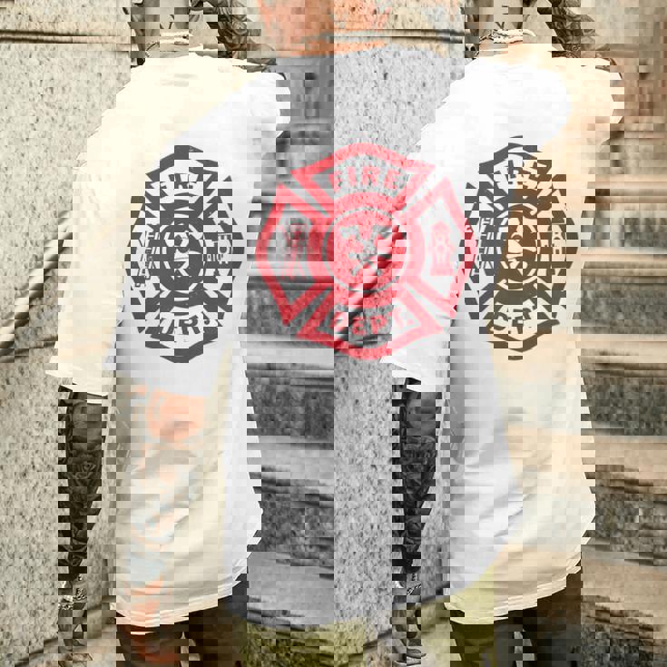 伝統的な消防署救助隊員エンブレムアート。 メンズTシャツ バックプリント 彼への贈り物