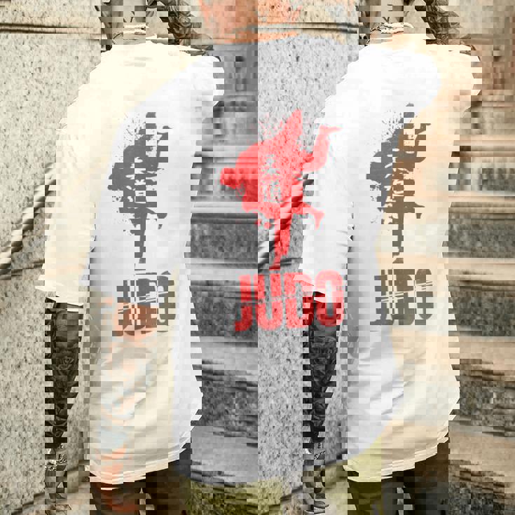 柔道着のクールな柔道tシャツ。 メンズTシャツ バックプリント 彼への贈り物