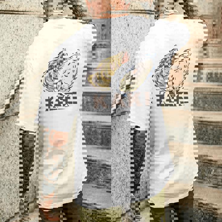 牡蠣 かき カキ Kaki ローマ字 シーフード イラスト 牡蠣好き シーフード好きea Food Oyster メンズTシャツ バックプリント 彼への贈り物