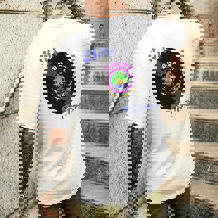 盆栽×レコード 静かに過ごすチル時間デザイン メンズTシャツ バックプリント 彼への贈り物