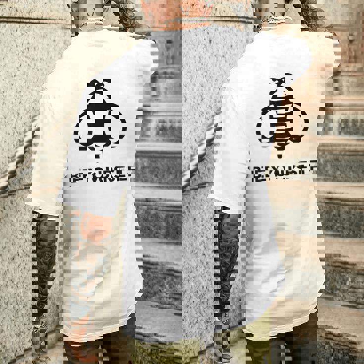 蜂 ユアセルフ 養蜂家 蜂蜜 ギフト メンズTシャツ バックプリント 彼への贈り物