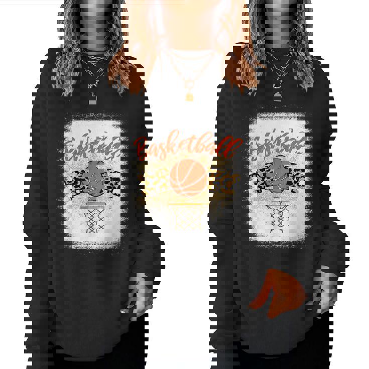 Basketball Mom Bleached Leopard 母の日 バスケットボール ママ レディーススウェットシャツ