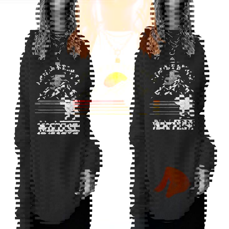 Life Better マルチーズ ビンテージ Dog Mom Dad レディーススウェットシャツ