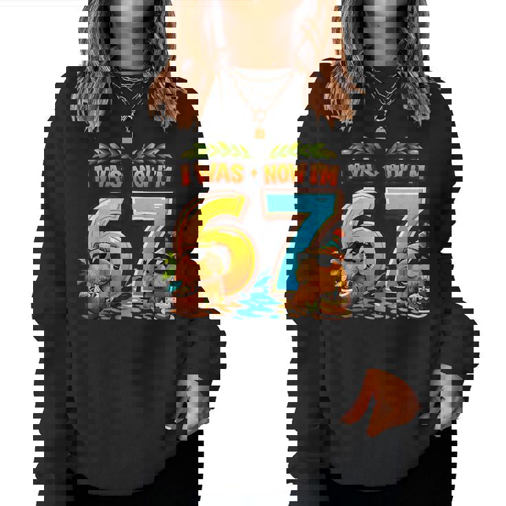 I Was 6 Now I'm 7 Birthday 67 Meme Capybara キッズ 男の子 女の子 レディーススウェットシャツ