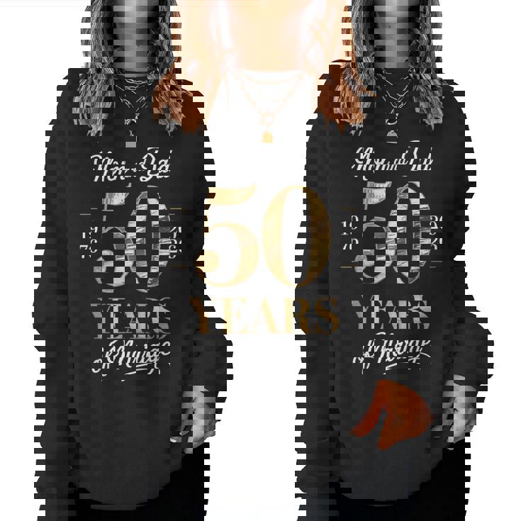 お父さんとお母さんの結婚 50 周年記念 1976 年から 2026 年まで レディーススウェットシャツ