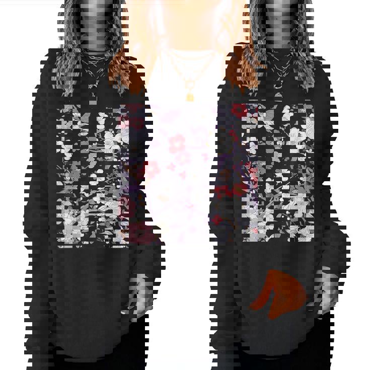 クラシックな桜柄の繊細なピンクの花びら。 レディーススウェットシャツ