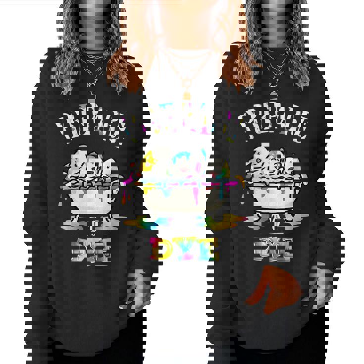 面白いイースターしゃれ。染める準備をする卵狩り。男性、女性、子供用。 レディーススウェットシャツ