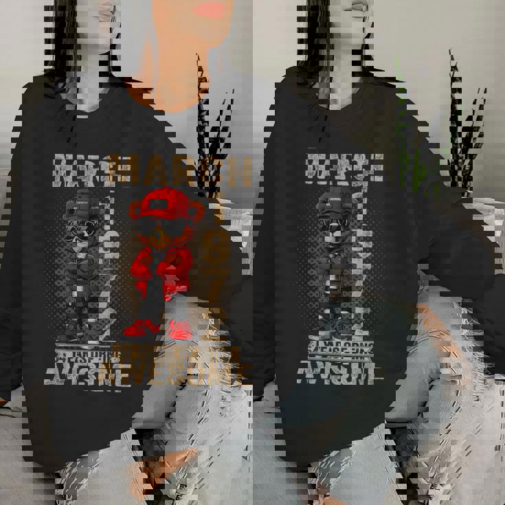 3月 54歳の誕生日 男性 女性 1972年 素晴らしいテディベア レディーススウェットシャツ 彼女への贈り物