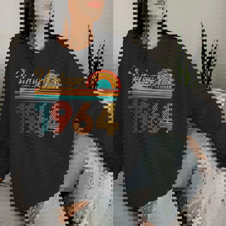 62歳の誕生日プレゼント 62歳 男性 女性 レトロ ヴィンテージ 1964 レディーススウェットシャツ 彼女への贈り物