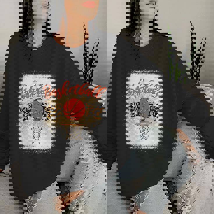 Basketball Mom Bleached Leopard 母の日 バスケットボール ママ レディーススウェットシャツ 彼女への贈り物